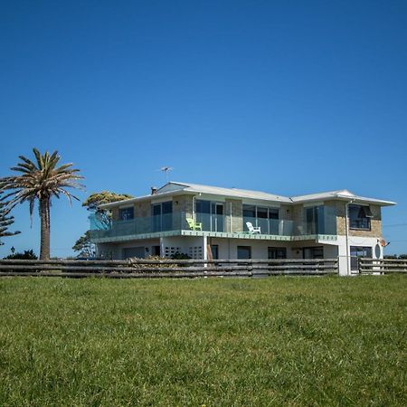 Wills On The Water Beachfront Apartment Bell Block Exterior foto