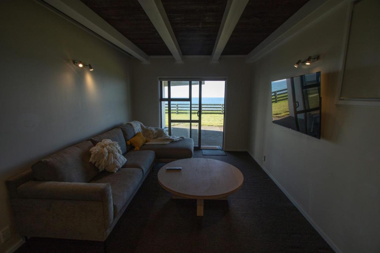 Wills On The Water Beachfront Apartment Bell Block Exterior foto